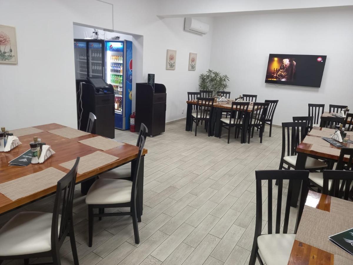 Antari Hotel Slatina  Ngoại thất bức ảnh