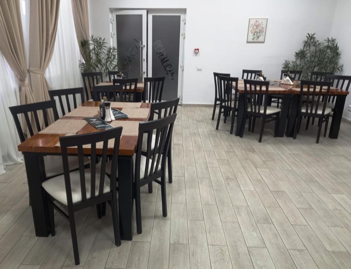 Antari Hotel Slatina  Ngoại thất bức ảnh