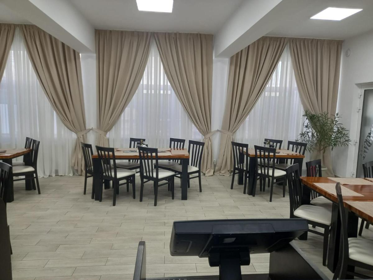 Antari Hotel Slatina  Ngoại thất bức ảnh