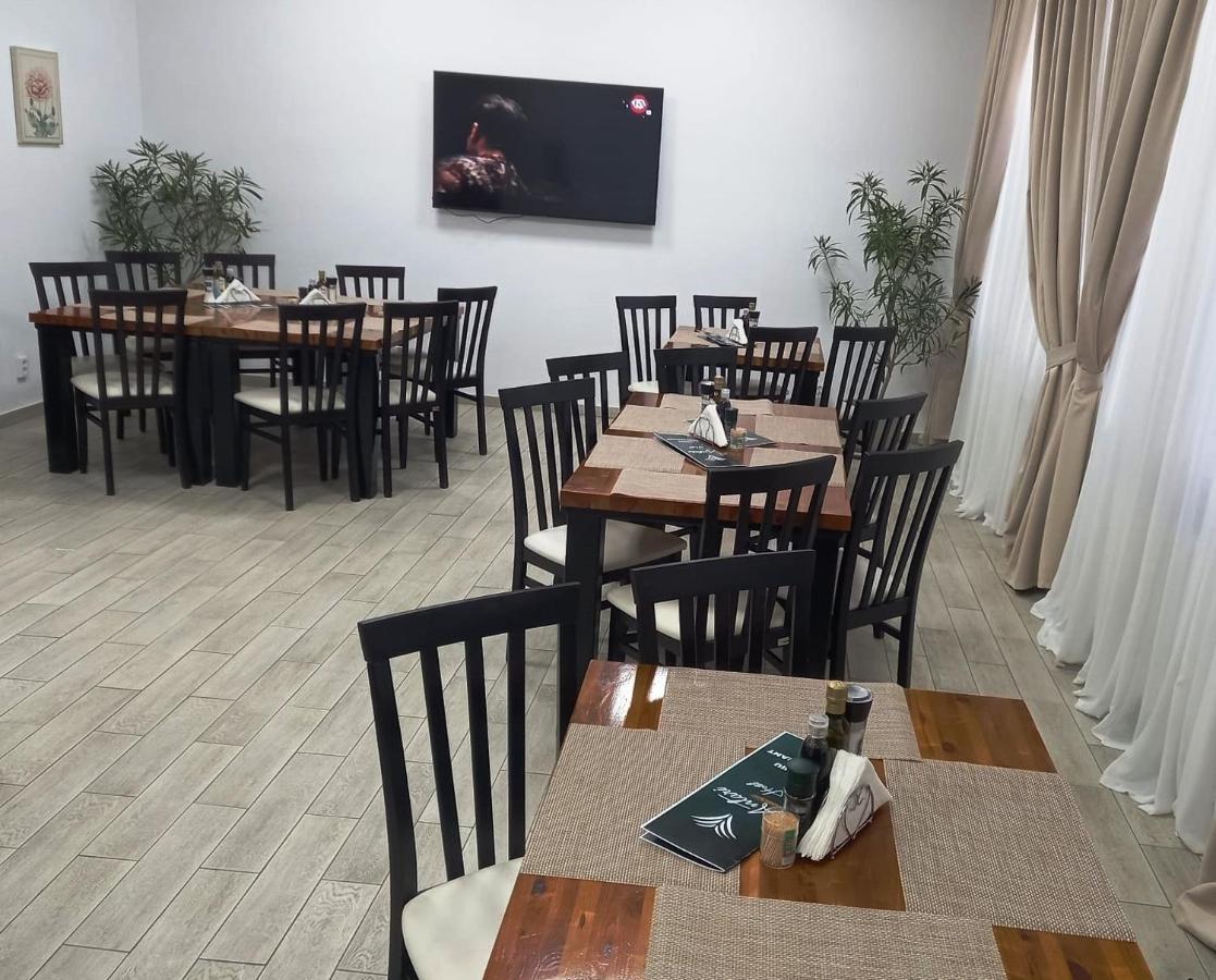 Antari Hotel Slatina  Ngoại thất bức ảnh